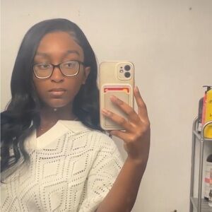 Meet your Posher, Hailey